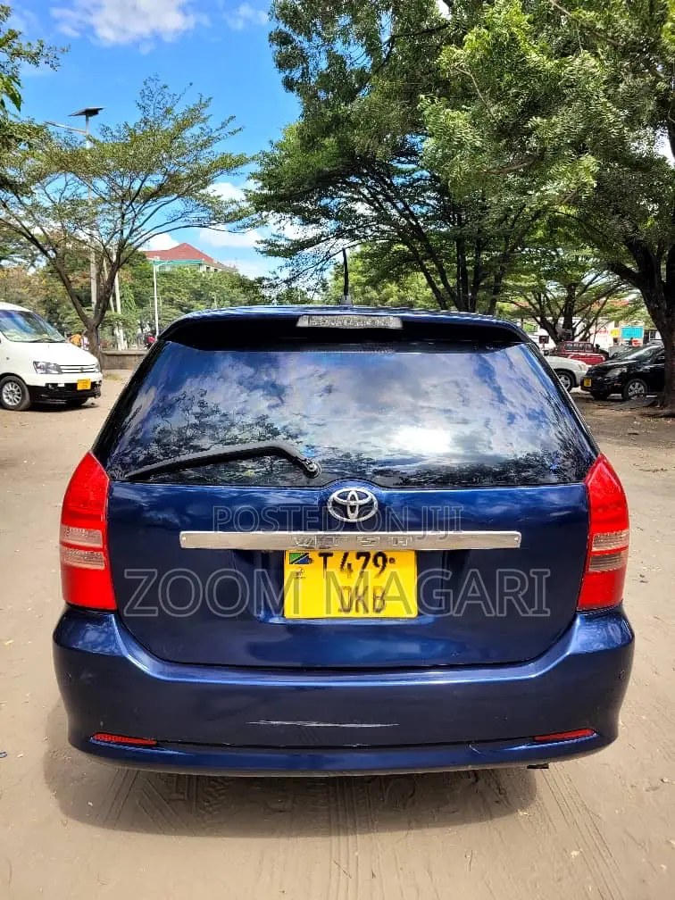 Toyota Wish 2004 Blue