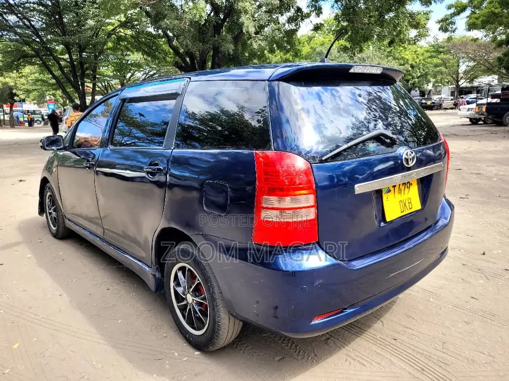 Toyota Wish 2004 Blue