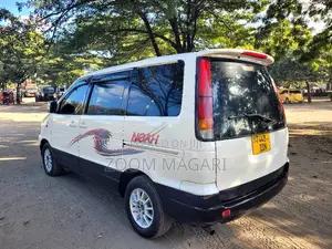Toyota Noah 2003 White
