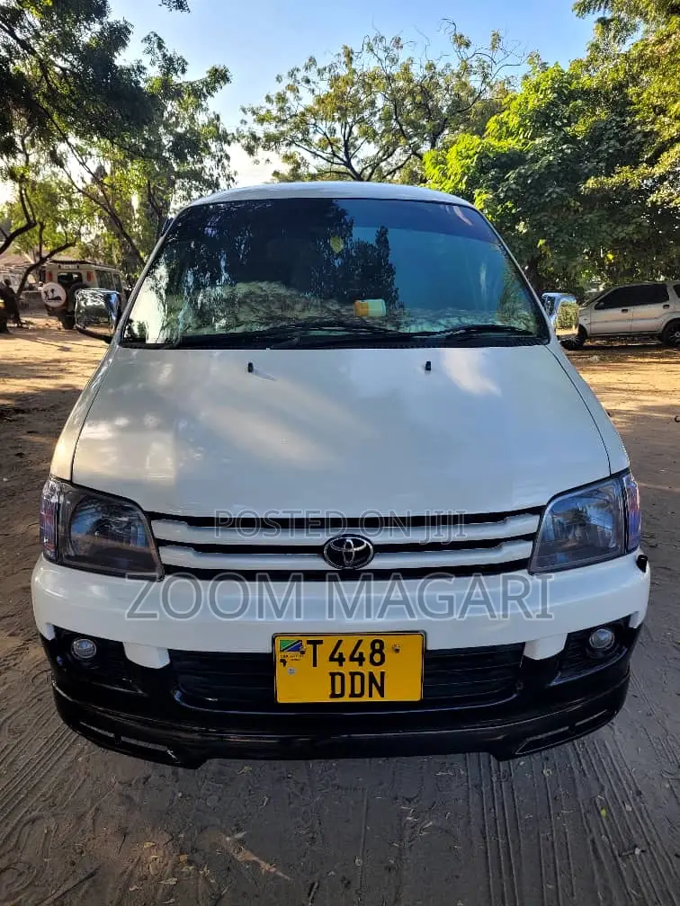 Toyota Noah 2003 White