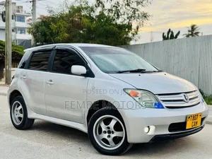 Toyota IST 2005 Silver