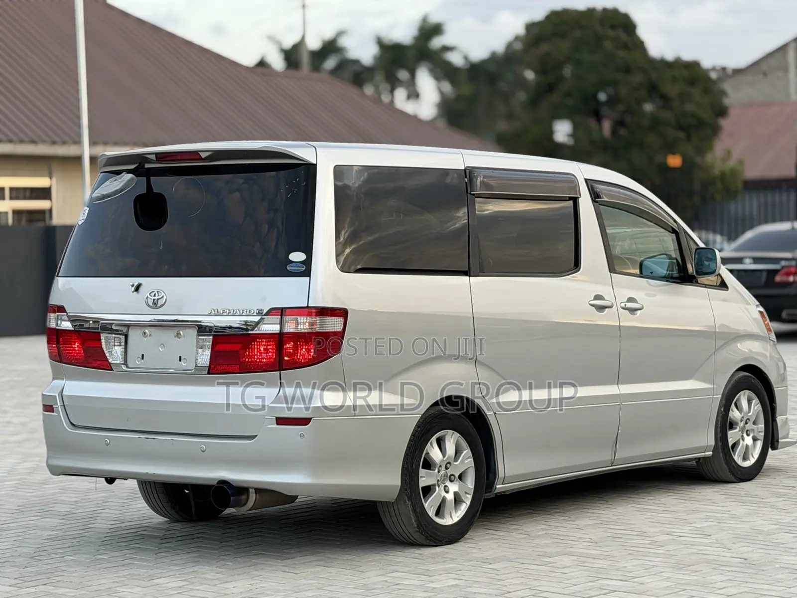 Toyota Alphard 2.4 Petrol FWD 2004 Silver