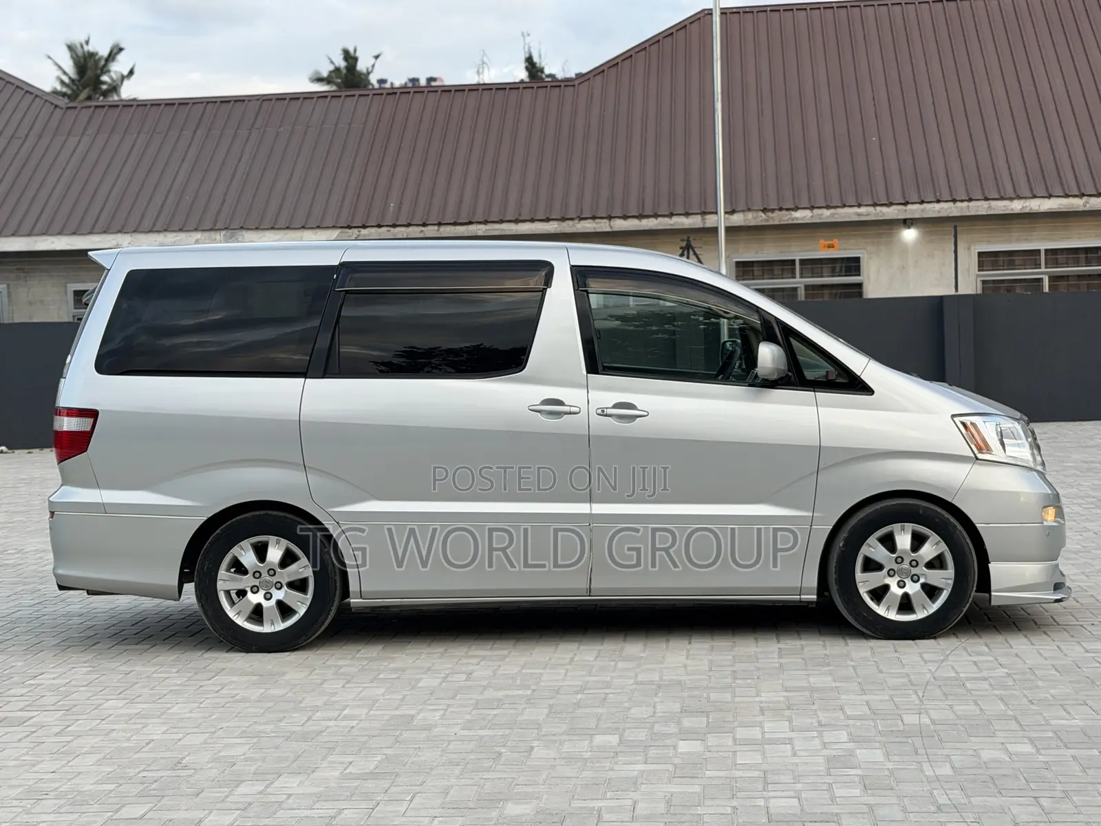 Toyota Alphard 2.4 Petrol FWD 2004 Silver
