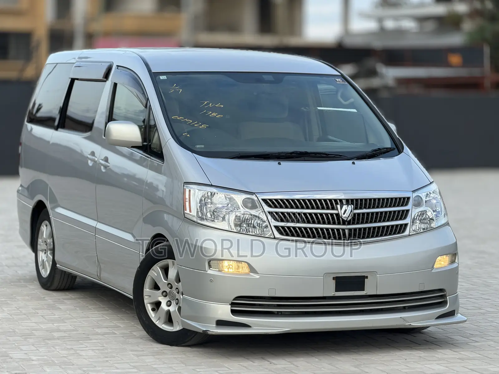 Toyota Alphard 2.4 Petrol FWD 2004 Silver