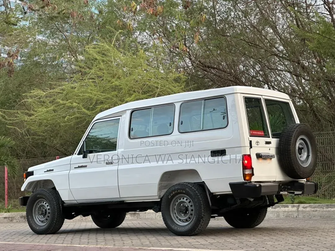 Toyota Land Cruiser Prado 2008 White