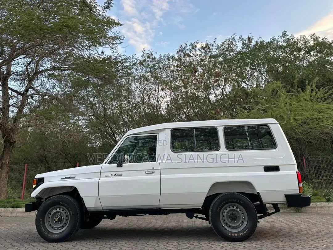 Toyota Land Cruiser Prado 2008 White