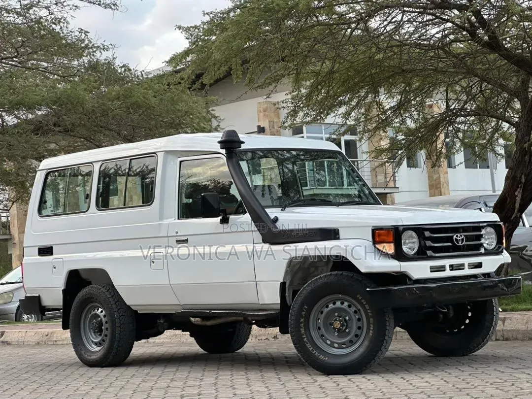 Toyota Land Cruiser Prado 2008 White