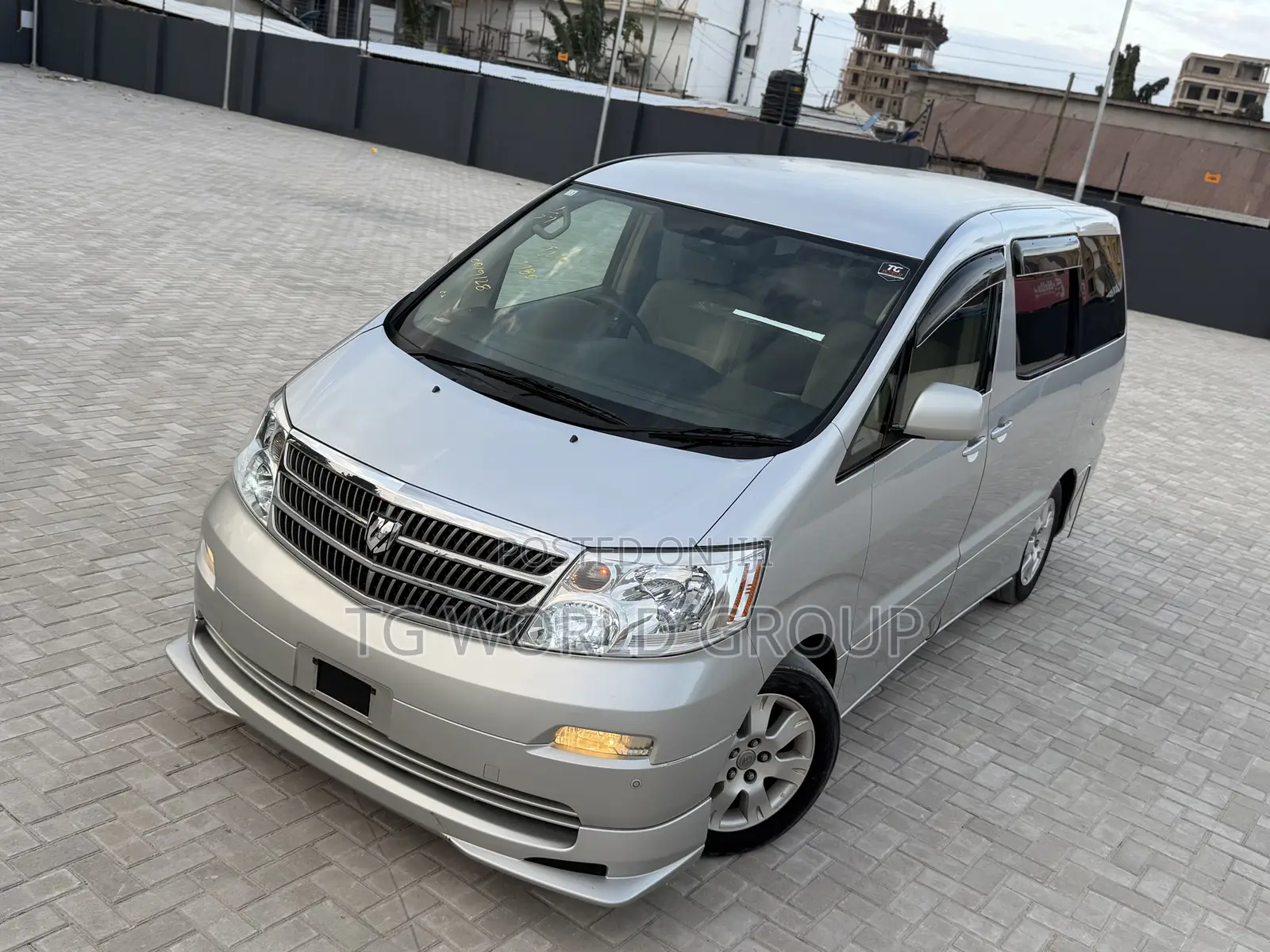 Toyota Alphard 2.4 Petrol FWD 2004 Silver