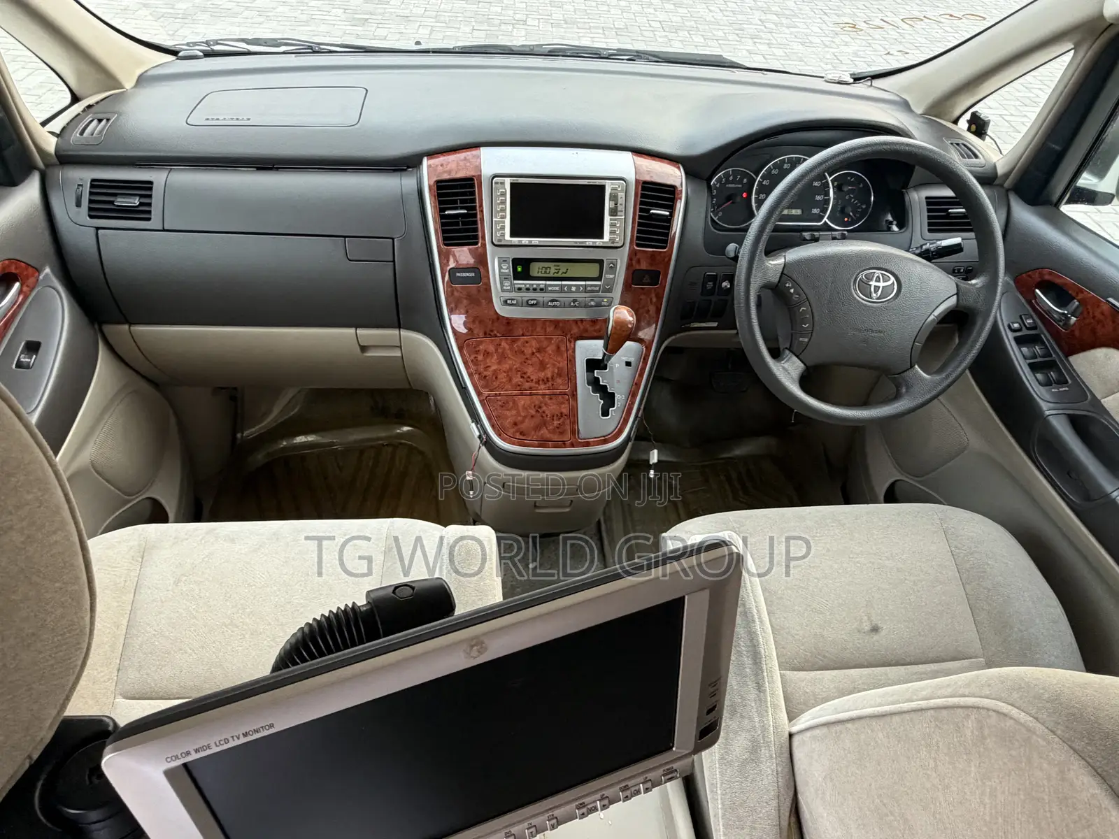 Toyota Alphard 2.4 Petrol FWD 2004 Silver
