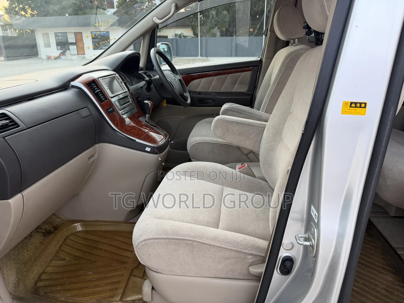 Toyota Alphard 2.4 Petrol FWD 2004 Silver