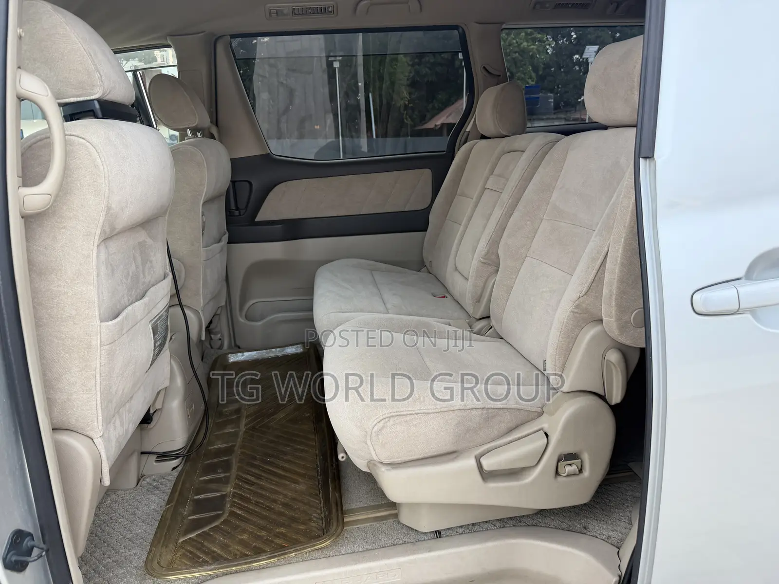 Toyota Alphard 2.4 Petrol FWD 2004 Silver
