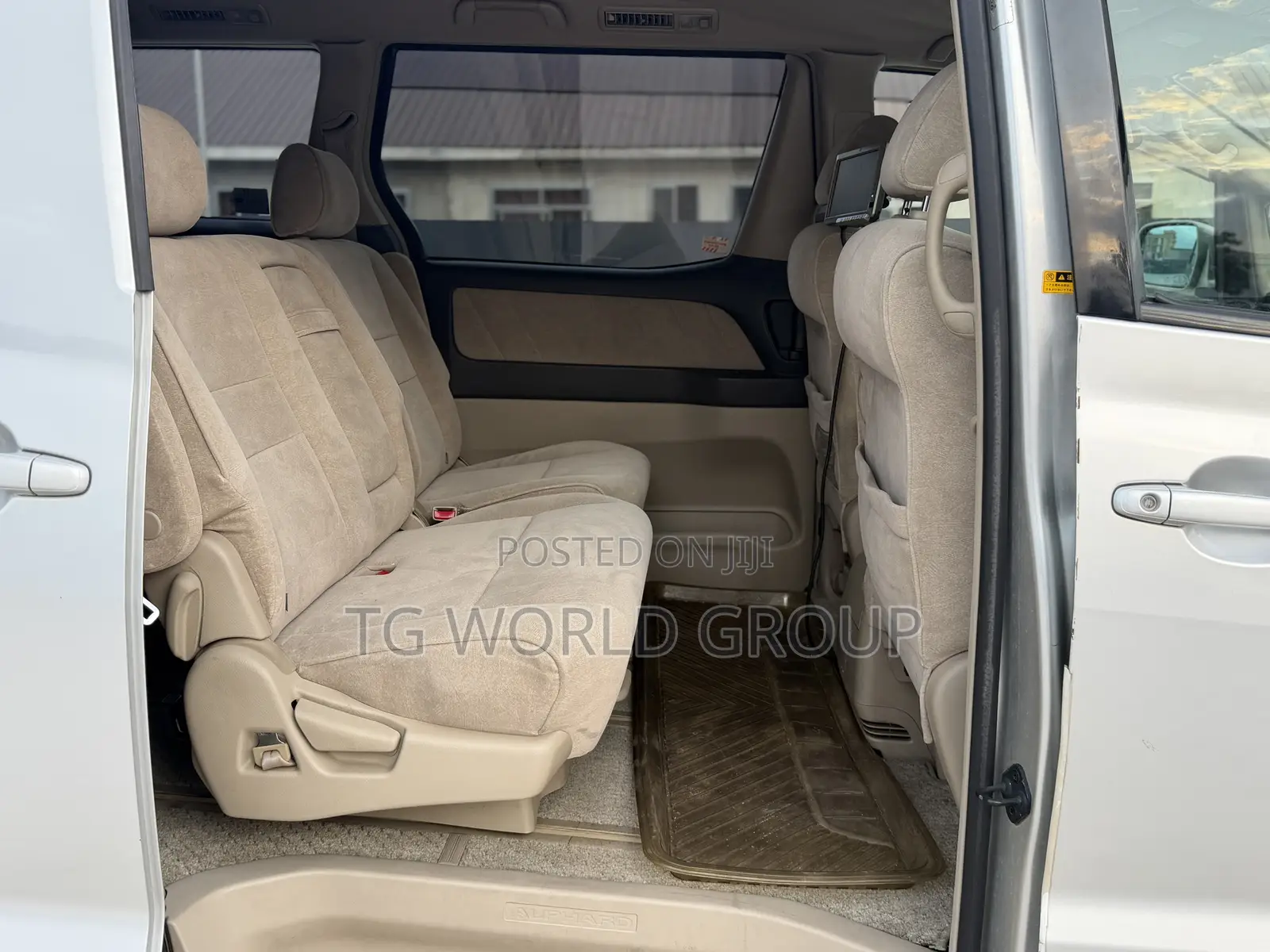 Toyota Alphard 2.4 Petrol FWD 2004 Silver