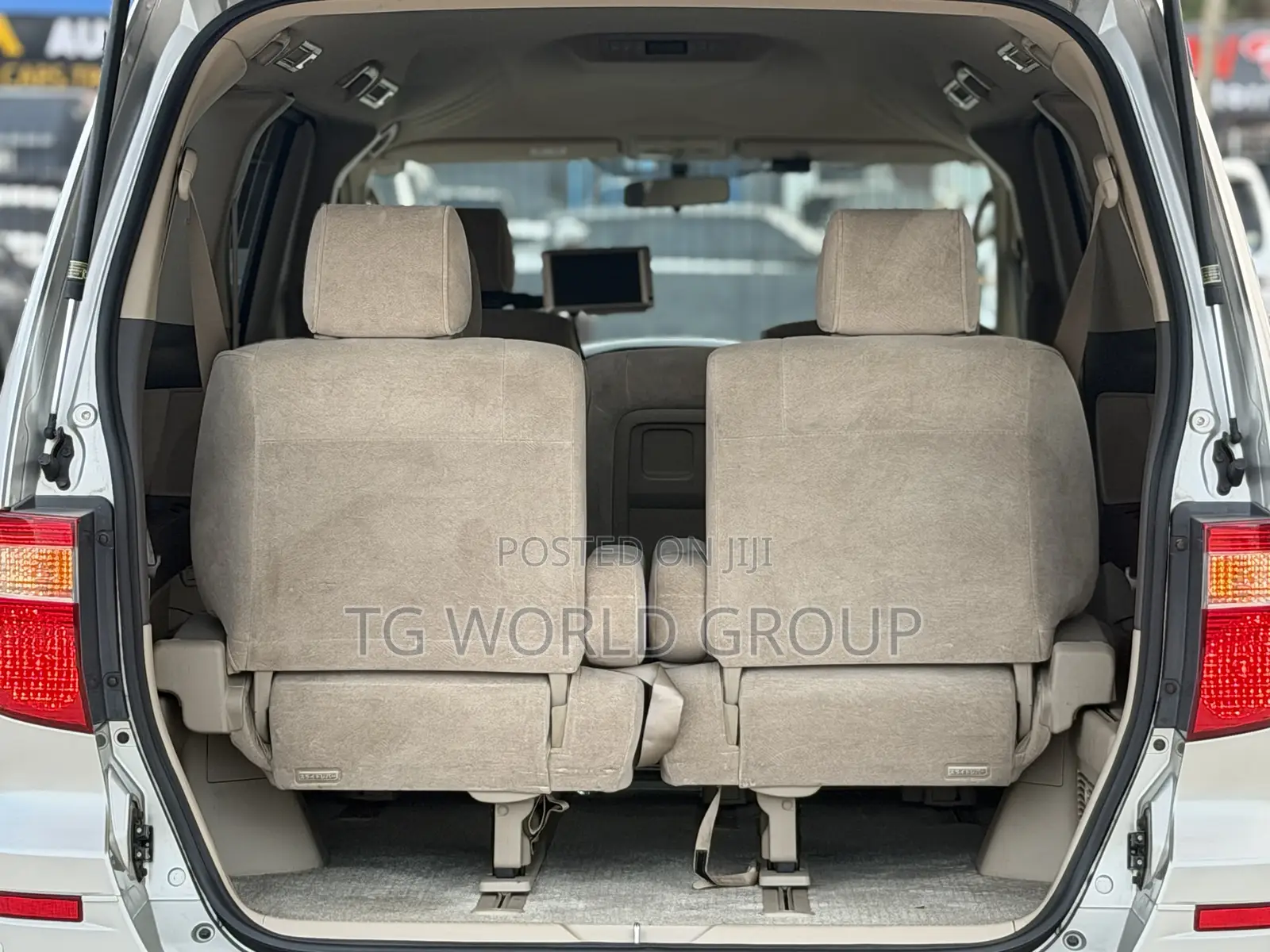 Toyota Alphard 2.4 Petrol FWD 2004 Silver