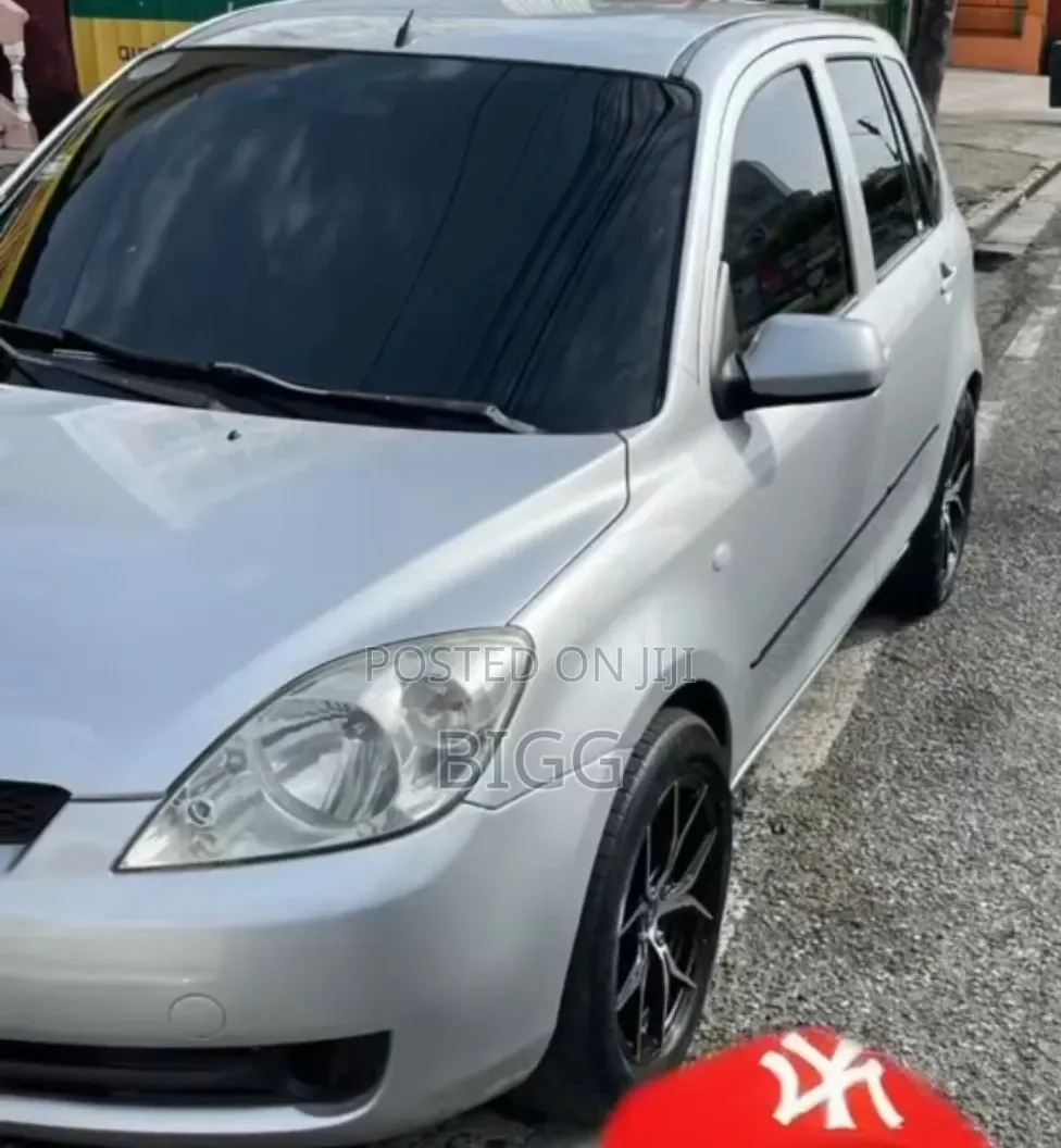 Mazda Demio 2006 Silver