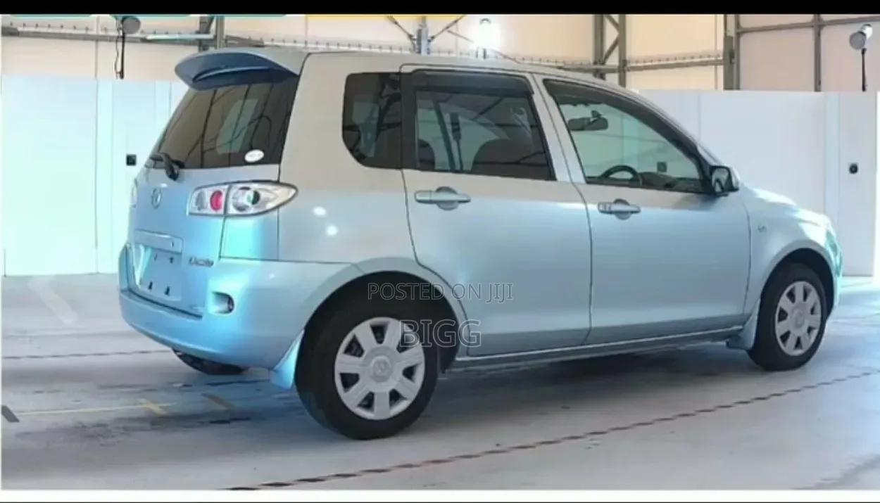 Mazda Demio 2006 Silver