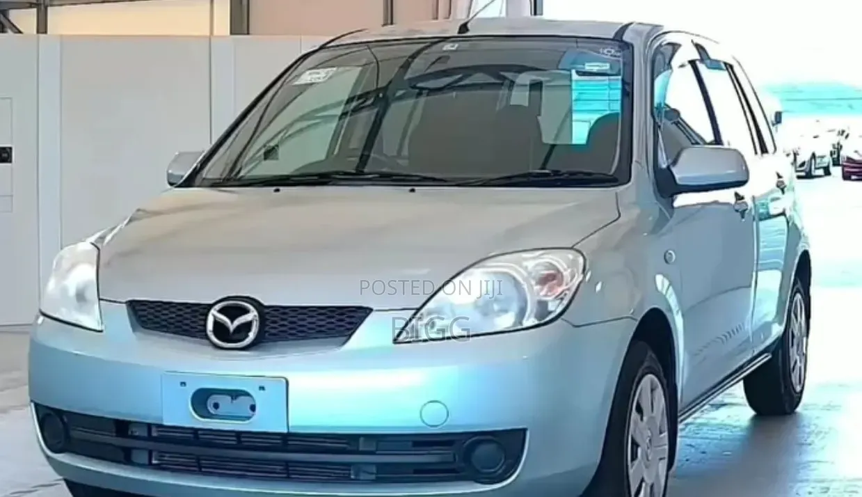 Mazda Demio 2006 Silver