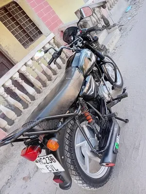 New Bajaj Boxer 125 2025 Black
