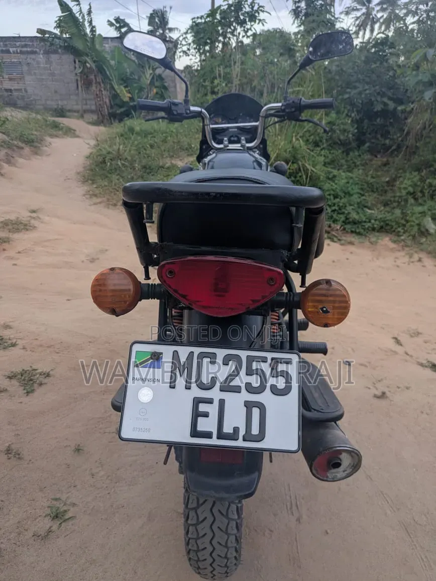 Bajaj Boxer 125 2025 Black