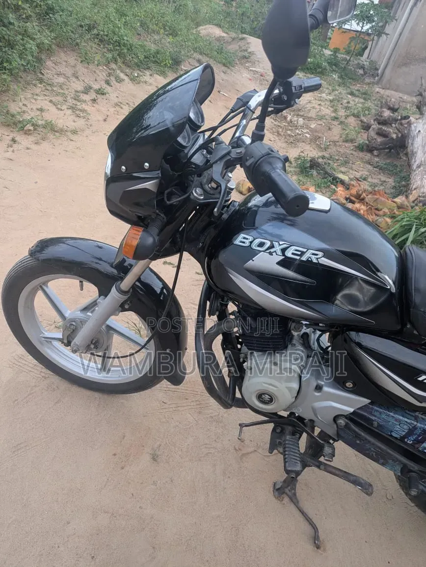 Bajaj Boxer 125 2025 Black