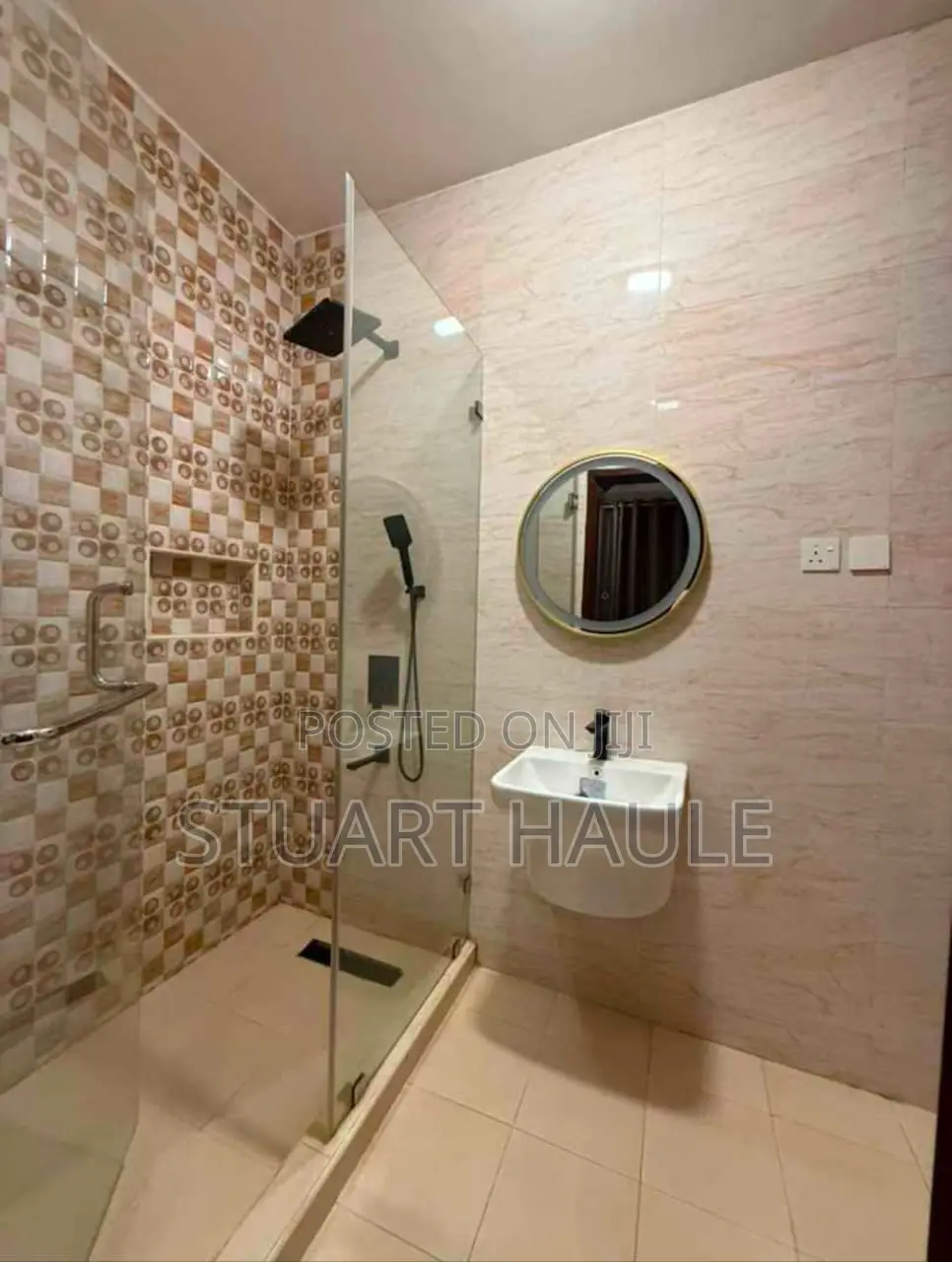 Furnished 4bdrm Villa in Ada Estate for rent