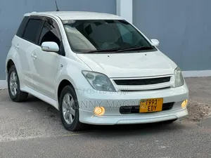 Toyota IST 2005 White