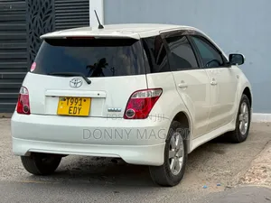 Toyota IST 2005 White