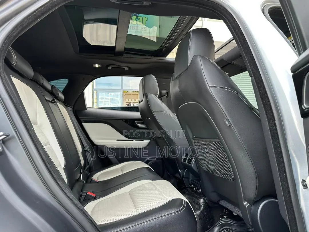 Jaguar F-Pace 2018 Gray