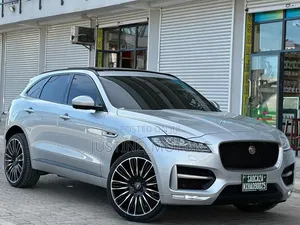 Jaguar F-Pace 2018 Gray