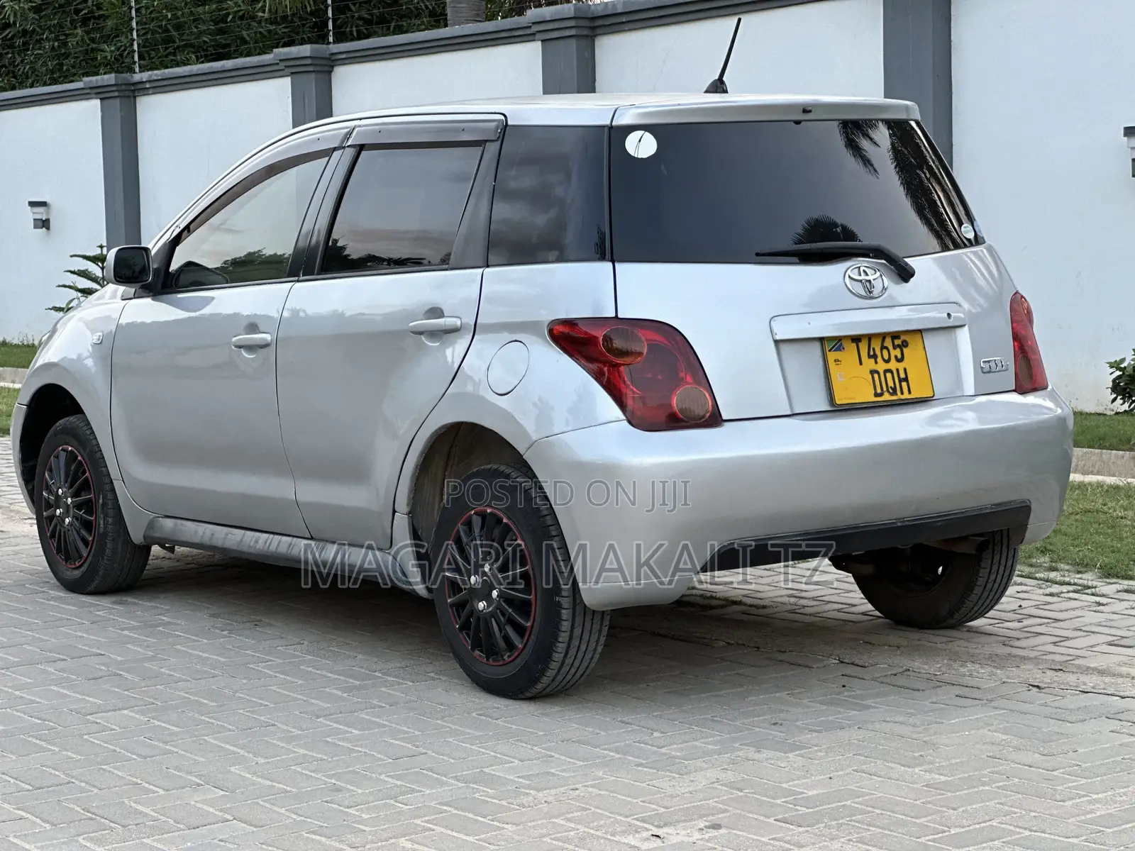 Toyota IST 2004 Silver