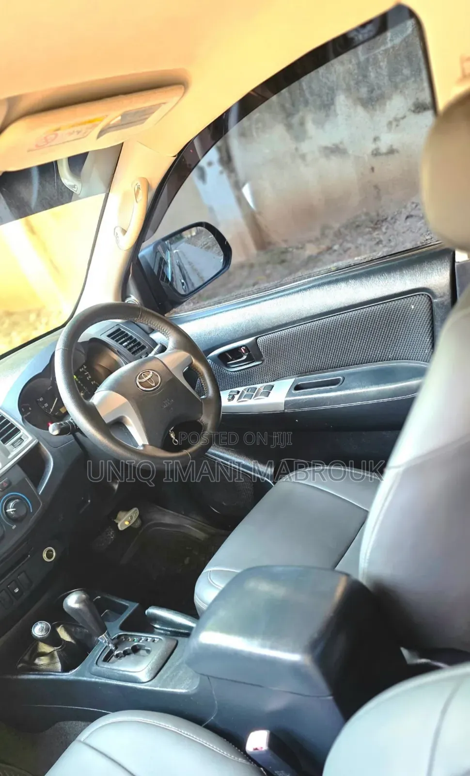 Toyota Hilux 2015 Gray