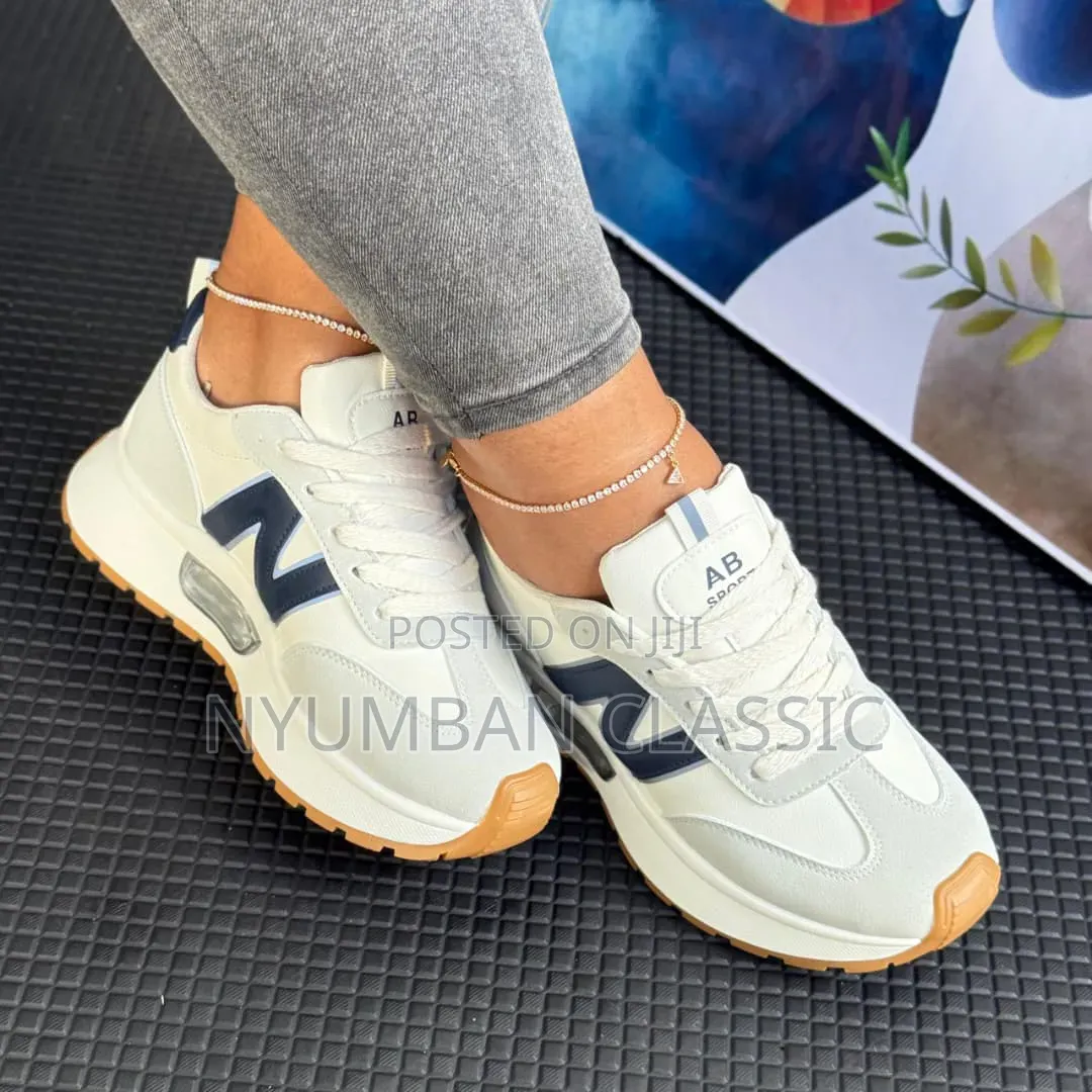 New Lock Women's Sneakers Shoes