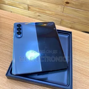 New Samsung Galaxy Z Fold4 256 GB Black