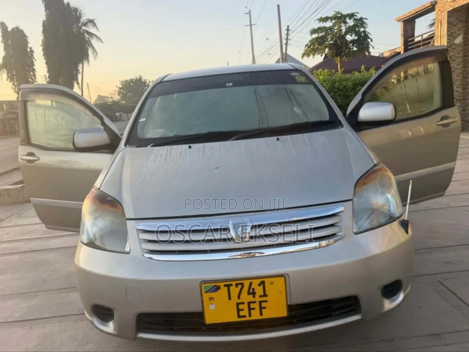 Toyota Raum 2004 Gold