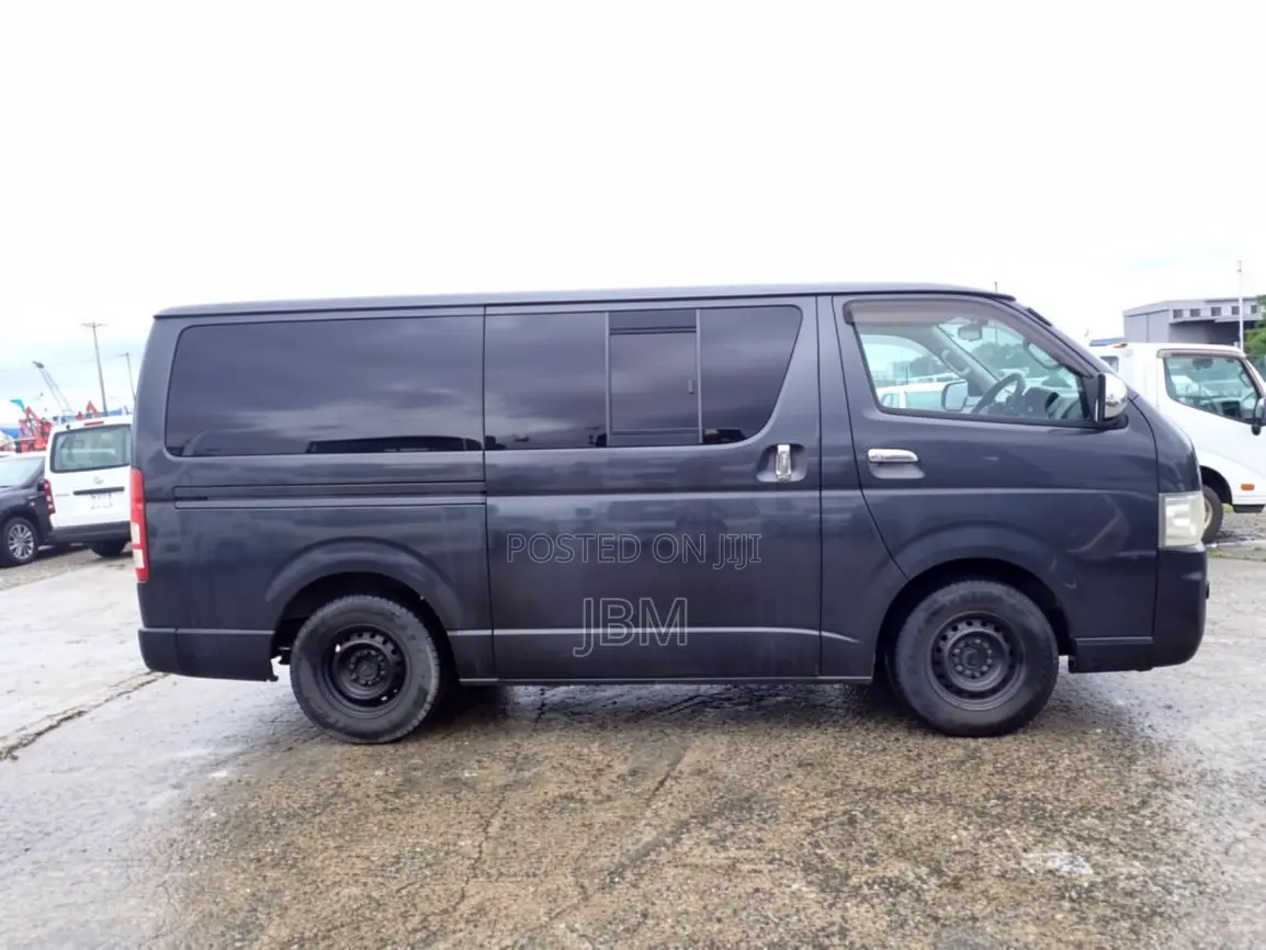 Toyota HiAce 2005 Grey