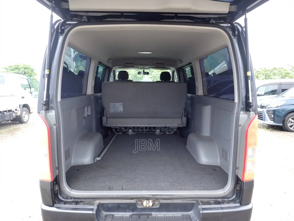 Toyota HiAce 2005 Grey