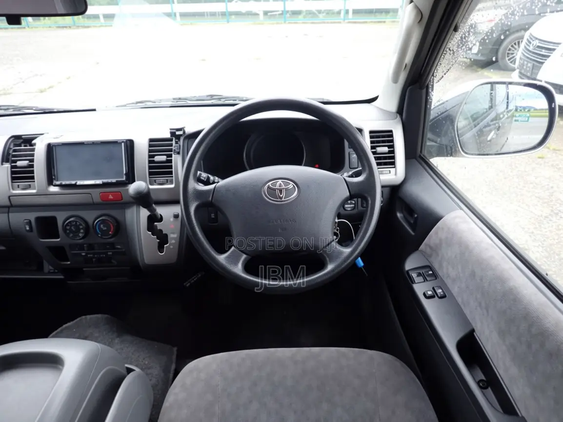 Toyota HiAce 2005 Grey
