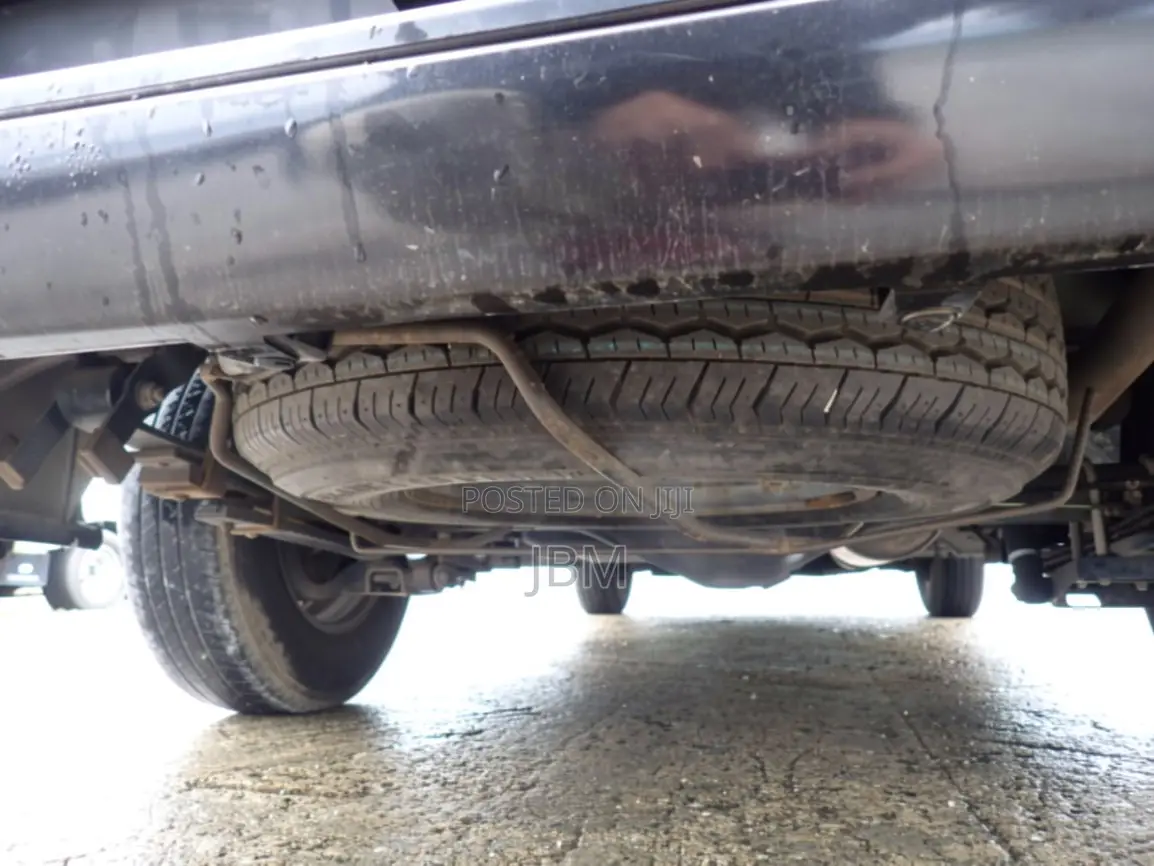 Toyota HiAce 2005 Grey