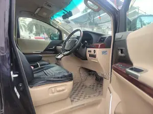 Toyota Alphard 2009 Maroon