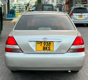 Toyota Mark II 2000 Silver