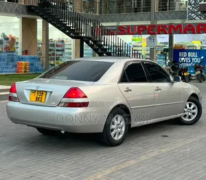 Toyota Mark II 2000 Silver