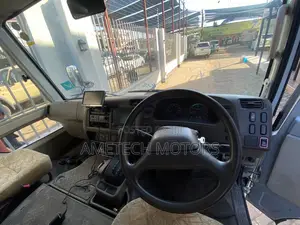 Mitsubishi Fuso Aero Bus 2007 Silver