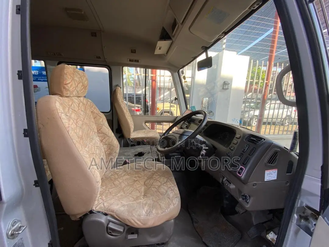 Mitsubishi Fuso Aero Bus 2007 Silver