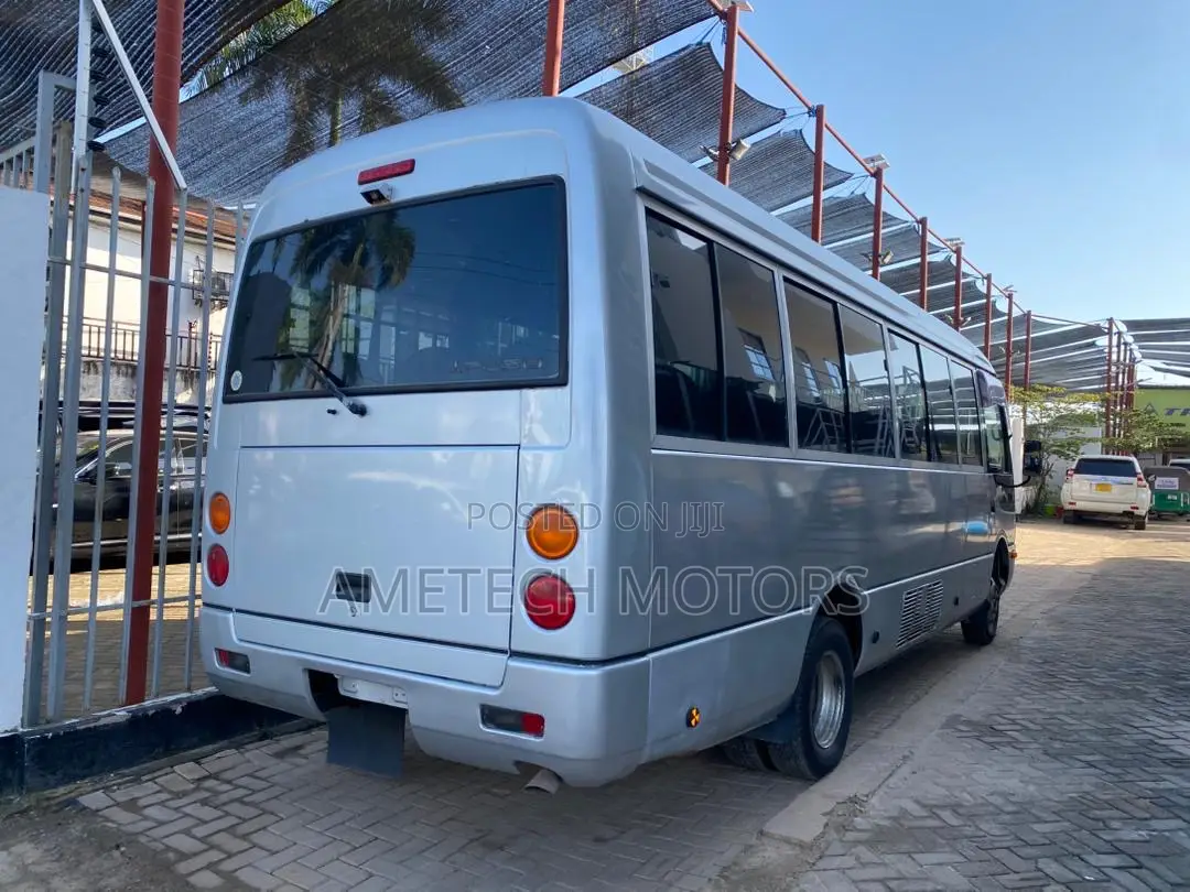 Mitsubishi Fuso Aero Bus 2007 Silver