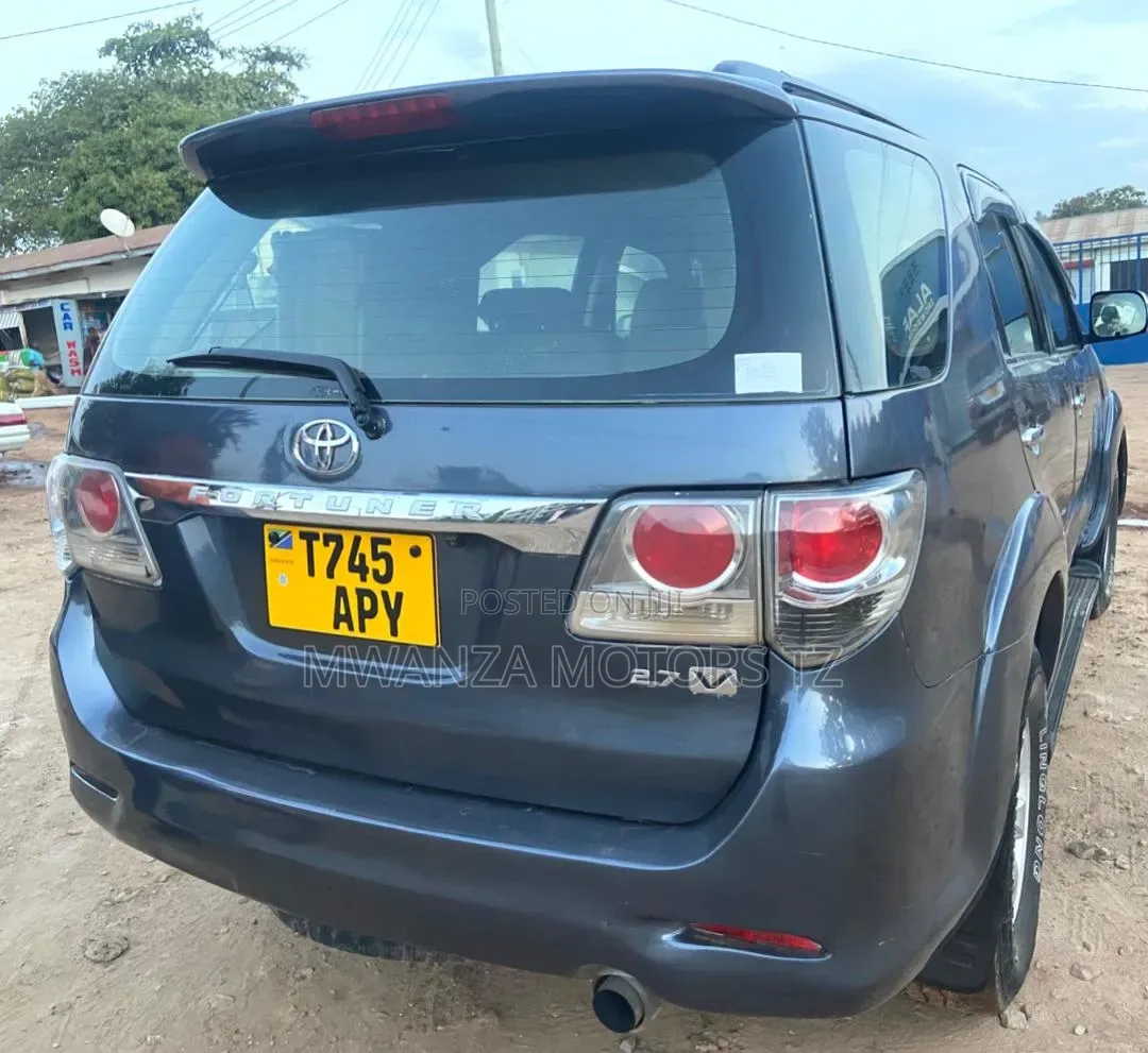 Toyota Fortuner 2007 Gray
