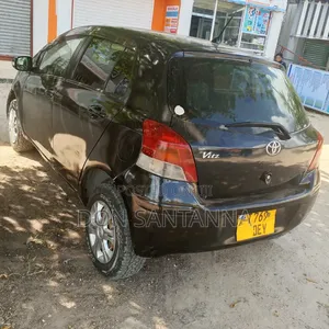 Toyota Vitz 2005 Black