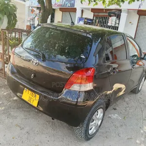 Toyota Vitz 2005 Black