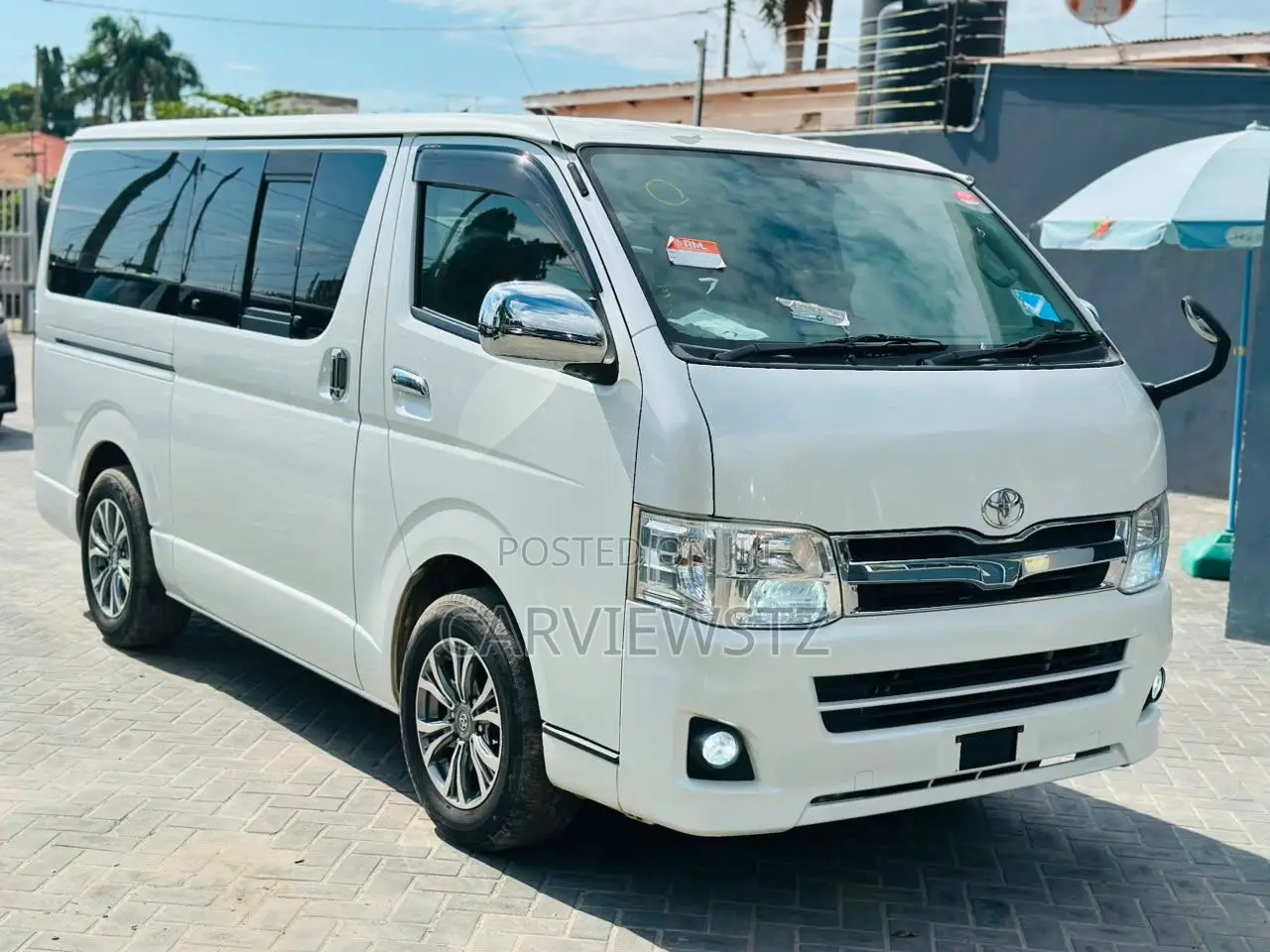 Toyota HiAce 2012 White