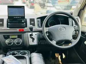 Toyota HiAce 2012 White