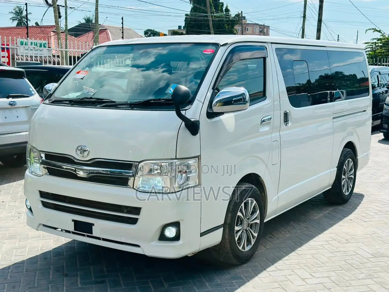 Toyota HiAce 2012 White