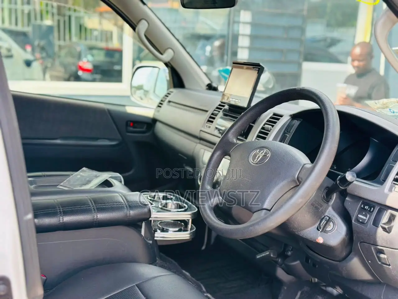 Toyota HiAce 2012 White
